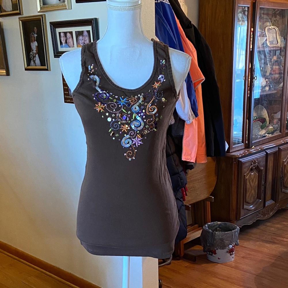 Women’s tank top. Size XL